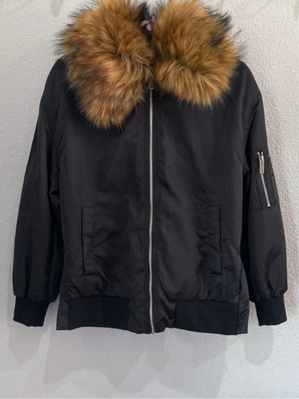 Love Token Black Bomber Jacket with Faux Fur Collar Feminine Streetwear